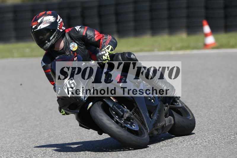 /43 08.08.2025 Discover the Bike ADR/Race 3 rot/76